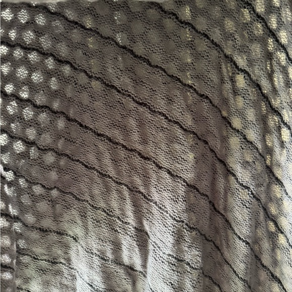 Knit lightweight shawl - Picture 6 of 6